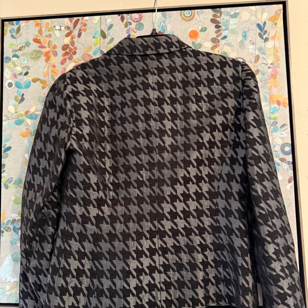 Stylish Suit Jacket - image 5